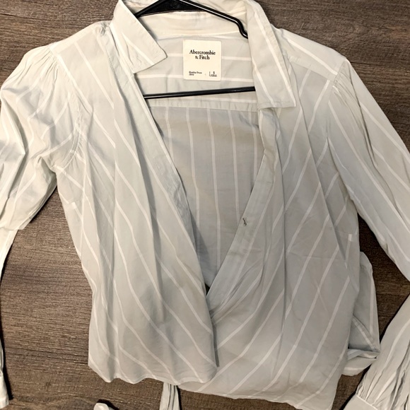 Abercrombie & Fitch Tops - Light green and white wrap blouse